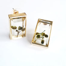 Load image into Gallery viewer, Handmade pair of green or yellow dried flowers stud earring | rectangular | round
