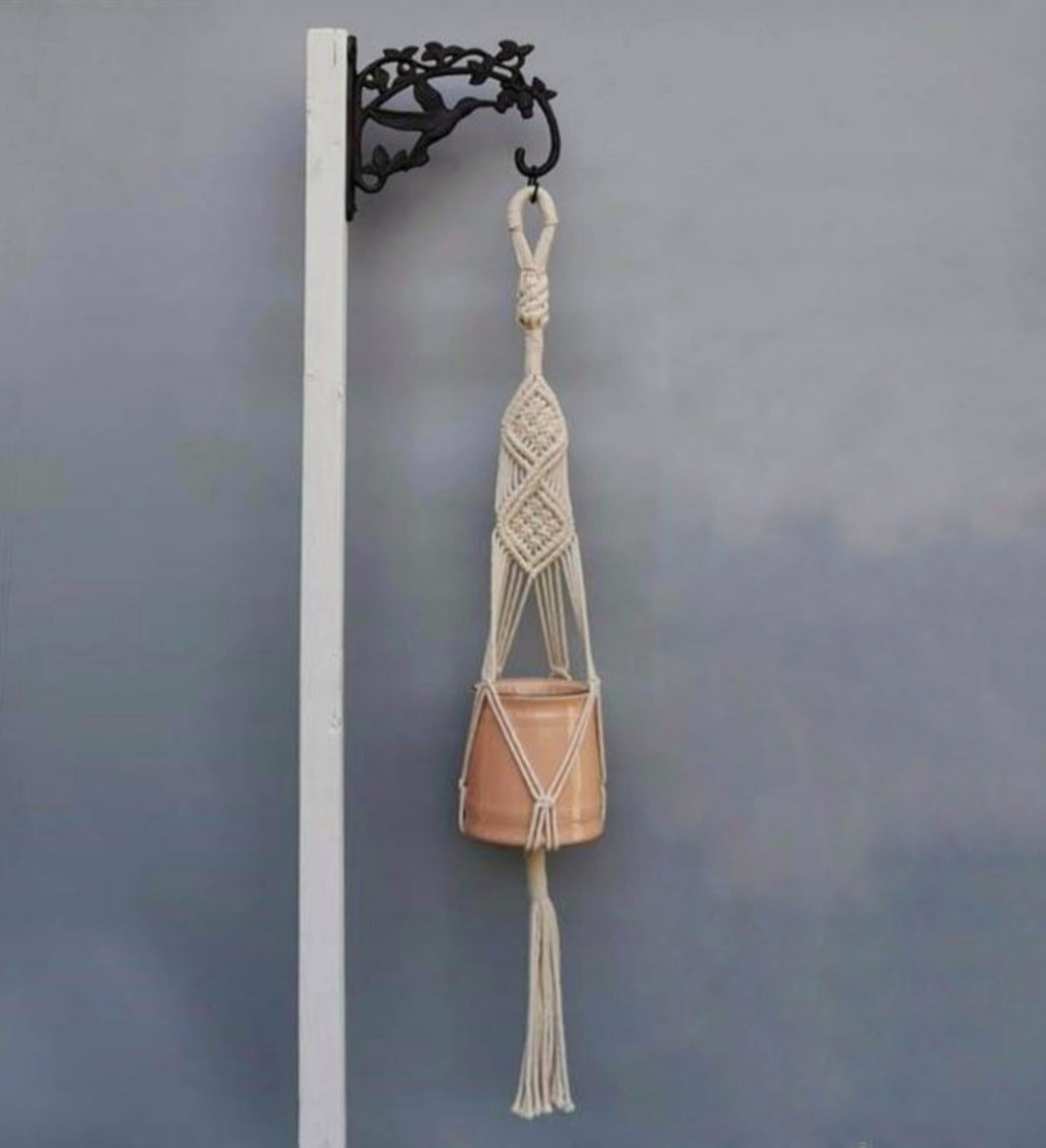 handmade and 100% organic cotton macrame plant hanger