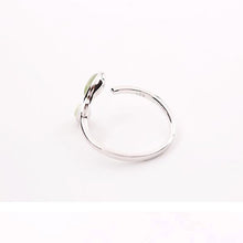 Load image into Gallery viewer, Silver and green ring in the shape of leaves | one size
